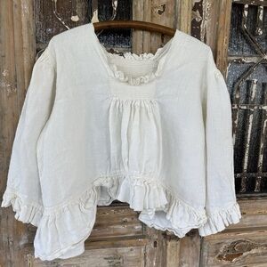 Beautiful Classic Vintage Magnolia Pearl White Ruffled Linen